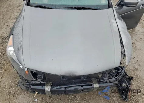 2010 Honda Accord Lxp z USA, uszkodzony, nr VIN 1HGCP2F42AA109409